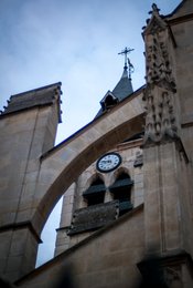 5th-arrondissement;-Architectural-framework;-Bell-tower;-Bell-turret;-Carved-crockets;-Church-of-Saint-Médard;-Clock;-Flamboyant-Gothic;-Flying-buttress;-France;-Gothic-architecture;-Historic-monument;-Kaleidos;-Kaleidos-images;-La-parole-à-limage;-Low-angle;-Mouffetard-district;-Paris;-Pinnacle;-Places-of-worship;-Religious-heritage;-Rue-Mouffetard;-Spire;-Stories-Pictures;-Tarek-Charara;-Weathervane